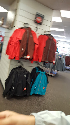 Clothing Store «The North Face Outlet», reviews and photos, 5 Bow St, Freeport, ME 04032, USA