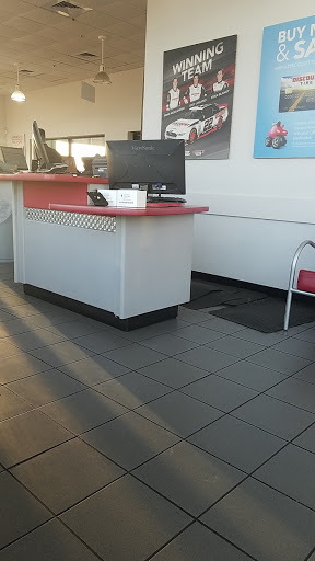 Tire Shop «Discount Tire Store - Bee Cave, TX», reviews and photos, 3922 Ranch Rd 620 S, Bee Cave, TX 78738, USA