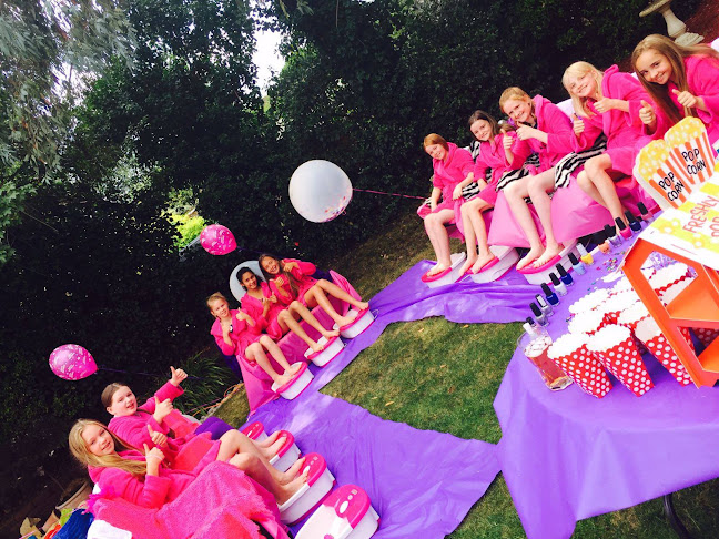 Grumpy But Gorgeous Pamper Parties - Event Planner