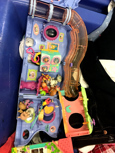 Outlet Store «Goodwill Outlet», reviews and photos