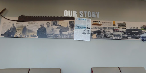 Toyota Dealer «Handy Toyota», reviews and photos