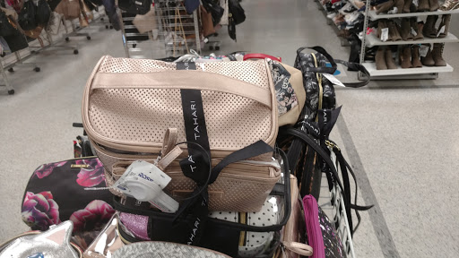 Shopping Mall «Cypress Plaza Shopping Center», reviews and photos, 6824 Katella Ave, Cypress, CA 90630, USA