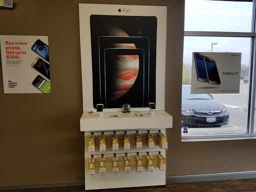 Cell Phone Store «Verizon Authorized Retailer, TCC», reviews and photos, 2090 Skokie Valley Rd, Highland Park, IL 60035, USA