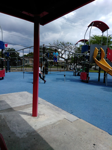 Park «Uleta Park», reviews and photos, 386 NE 169th St, North Miami Beach, FL 33162, USA