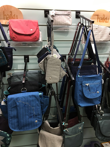 Shoe Store «Gimres Shoe Store Hillsboro», reviews and photos, 256 E Main St, Hillsboro, OR 97123, USA