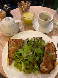 Avocado toast du Restaurant La Petite Louise à Paris - n°10