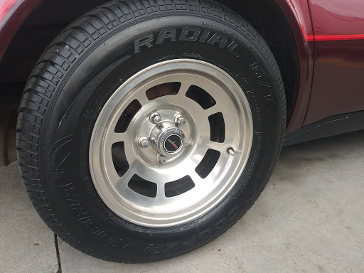 Tire Shop «Discount Tire Store - W Valley City, UT», reviews and photos, 2999 S Glen Eagle Dr, West Valley City, UT 84128, USA