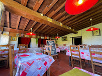 Atmosphère du Restaurant La Taverne de Riunogues à Maureillas-Las-Illas - n°9