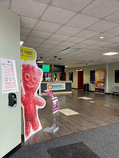 Movie Theater «Apple Cinemas Waterbury», reviews and photos, 920 Wolcott St, Waterbury, CT 06705, USA