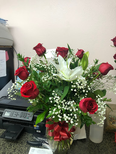 Alexas Flowers image