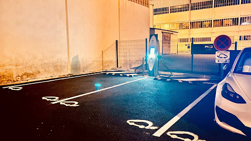 IECharge Station de recharge pour véhicules électriques à Roanne