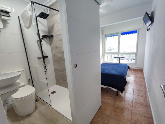 Photos du propriétaire hôtels Hostal Lucy 39009 Santander