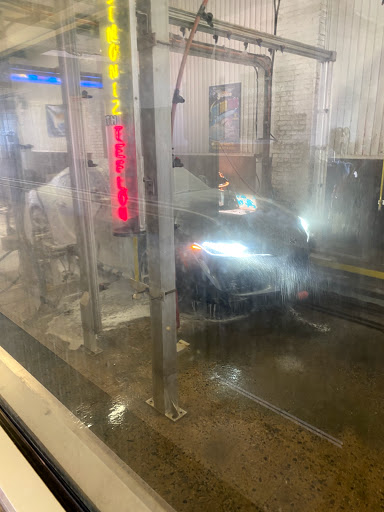 Car Wash «Aqua Car Wash & Detailing», reviews and photos, 616 New York Ave, Huntington, NY 11743, USA