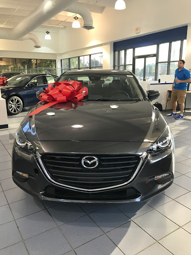 Car Dealer «Lou Bachrodt Mazda Coconut Creek», reviews and photos, 5400 N State Rd 7, Coconut Creek, FL 33073, USA
