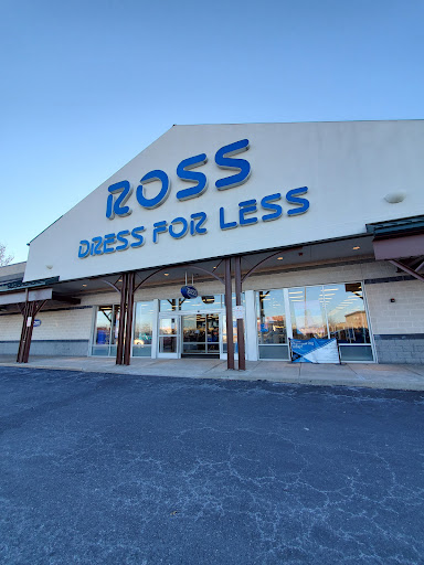 Clothing Store «Ross Dress for Less», reviews and photos, 20 N West End Blvd, Quakertown, PA 18951, USA