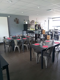 Atmosphère du Restaurant CHEZ VAL ET JC à Fromentières - n°4