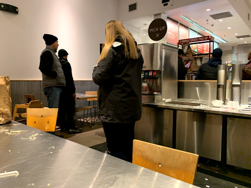 Mexican Restaurant «Chipotle Mexican Grill», reviews and photos, 93 Turnpike St, North Andover, MA 01845, USA