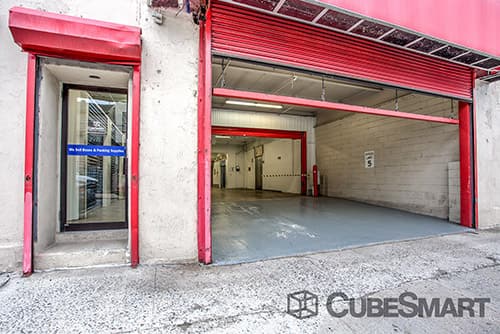 Self-Storage Facility «CubeSmart Self Storage», reviews and photos, 138-54 94th Ave, Jamaica, NY 11435, USA