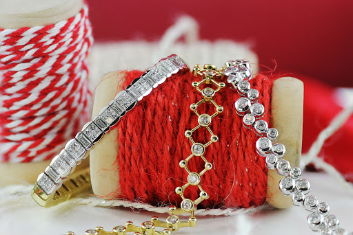 Jewelry Store «Abshire & Haylan Jewelers», reviews and photos, 2073 Graham Rd, Stow, OH 44224, USA