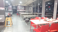 Atmosphère du Restaurant KFC Sainte-Eulalie - n°4