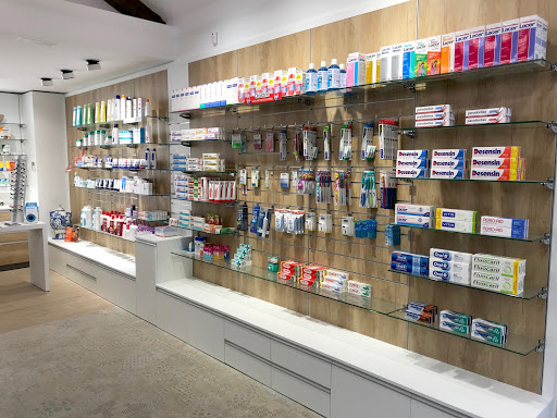 Información y opiniones sobre Farmacia Paloma Calvo de El Bosque