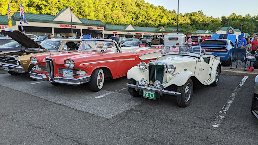 Shopping Mall «Rose Hill Shopping Center», reviews and photos, 600 Columbus Ave, Thornwood, NY 10594, USA