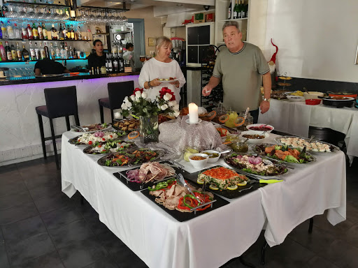 Información y opiniones sobre AQUAVIT de Fuengirola