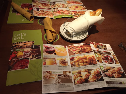 Shopping Mall «Southpoint Shopping Center», reviews and photos, E Palatine Rd & Rand, Arlington Heights, IL 60004, USA