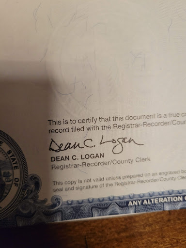 Seals On Wheels Traveling Notary image