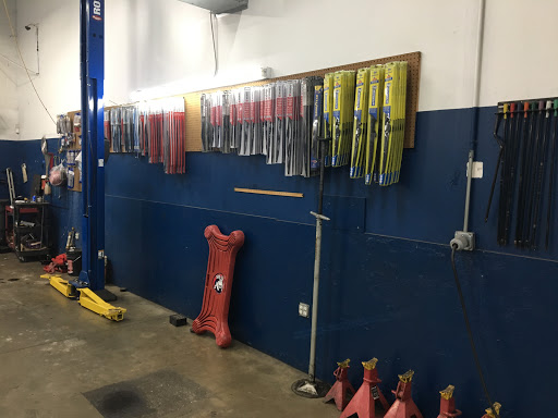 Auto Repair Shop «G&C Tire and Auto Service», reviews and photos, 11707 Pump Station Way, Manassas, VA 20109, USA