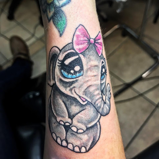 Tattoo Shop «Body Expressions Tattoo Studio», reviews and photos, 406 E Kingsbury St, Seguin, TX 78155, USA