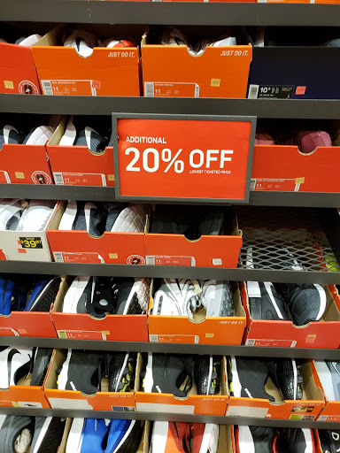 Clothing Store «Nike Factory Store», reviews and photos, 10801 Corkscrew Rd D-177, Estero, FL 33928, USA