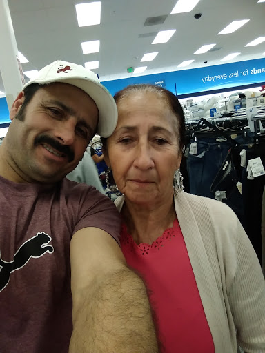 Clothing Store «Ross Dress for Less», reviews and photos, 3900 Sisk Rd, Modesto, CA 95356, USA