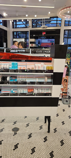 Cosmetics Store «SEPHORA», reviews and photos, 1570 Disneyland Dr, Anaheim, CA 92802, USA