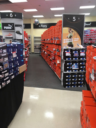 Shoe Store «Shoe Carnival», reviews and photos, 6192 20th St, Vero Beach, FL 32966, USA