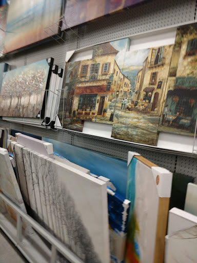 Home Goods Store «At Home», reviews and photos, 4620 Stadium Dr, Kalamazoo, MI 49008, USA