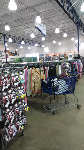 Thrift Store «Goodwill Ocala Superstore Adjacent to Paddock Mall», reviews and photos, 2830 SW 27th Ave, Ocala, FL 34471, USA