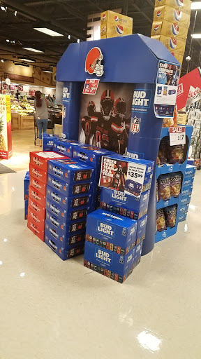 Supermarket «Giant Eagle Supermarket», reviews and photos, 2775 W Market St, Fairlawn, OH 44333, USA