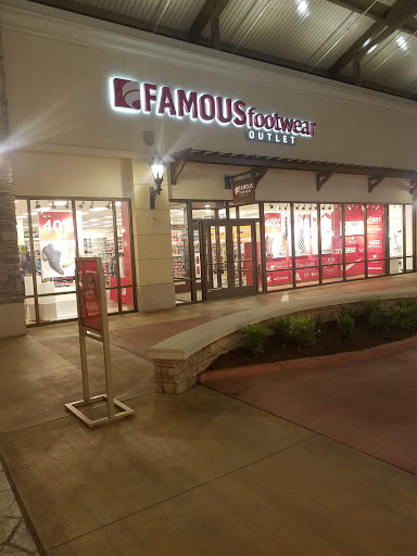 Shopping Mall «Charlotte Premium Outlets», reviews and photos, 5404 New Fashion Way, Charlotte, NC 28278, USA