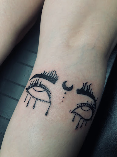 Explore rib tattoo ideas for men, creative tattoo ideas in North Tonawanda, available at Dark Side Ink Tattoo Studio