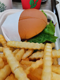 Photo n°83 de DUNK - SMATCH BURGER à Paris ()