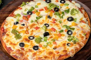 GladMad Pizza image
