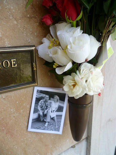 Funeral Home «Pierce Brothers Westwood Village Memorial Park and Mortuary», reviews and photos, 1218 Glendon Ave, Los Angeles, CA 90024, USA