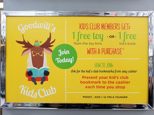 Thrift Store «72nd Street Goodwill», reviews and photos, 1415 E 72nd St, Tacoma, WA 98404, USA