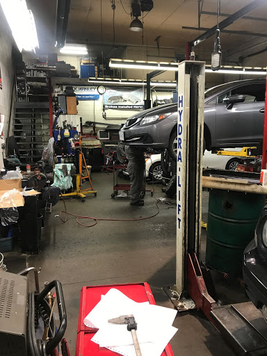 Strawberry Hill Auto, 7631 128 St, Surrey, BC V3W 1L4, Canada, 