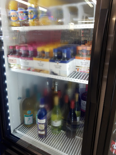 Liquor Store «Gate Six Liquor Store», reviews and photos, 15158 Fort Campbell Blvd, Oak Grove, KY 42262, USA