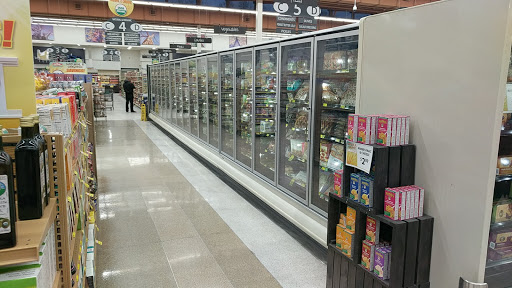 Grocery Store «Acme Fresh Market No. 1», reviews and photos, 1835 W Market St, Akron, OH 44313, USA