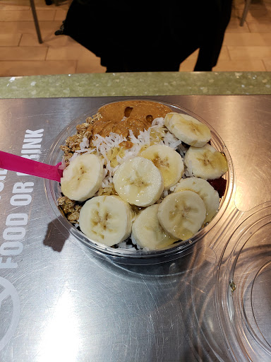 Frozen Yogurt Shop «YOLO Yogurt & Desserts- Frozen Yogurt, Crepe, Gelato, Acai Bowls and more...», reviews and photos, 1355 Old Northern Blvd, Roslyn, NY 11576, USA