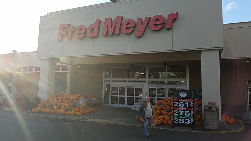 Grocery Store «Fred Meyer», reviews and photos, 14700 SE McLoughlin Blvd, Milwaukie, OR 97267, USA