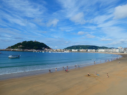 Descubre las impresionantes playas de Gipuzkoa: un para&iacute;so costero